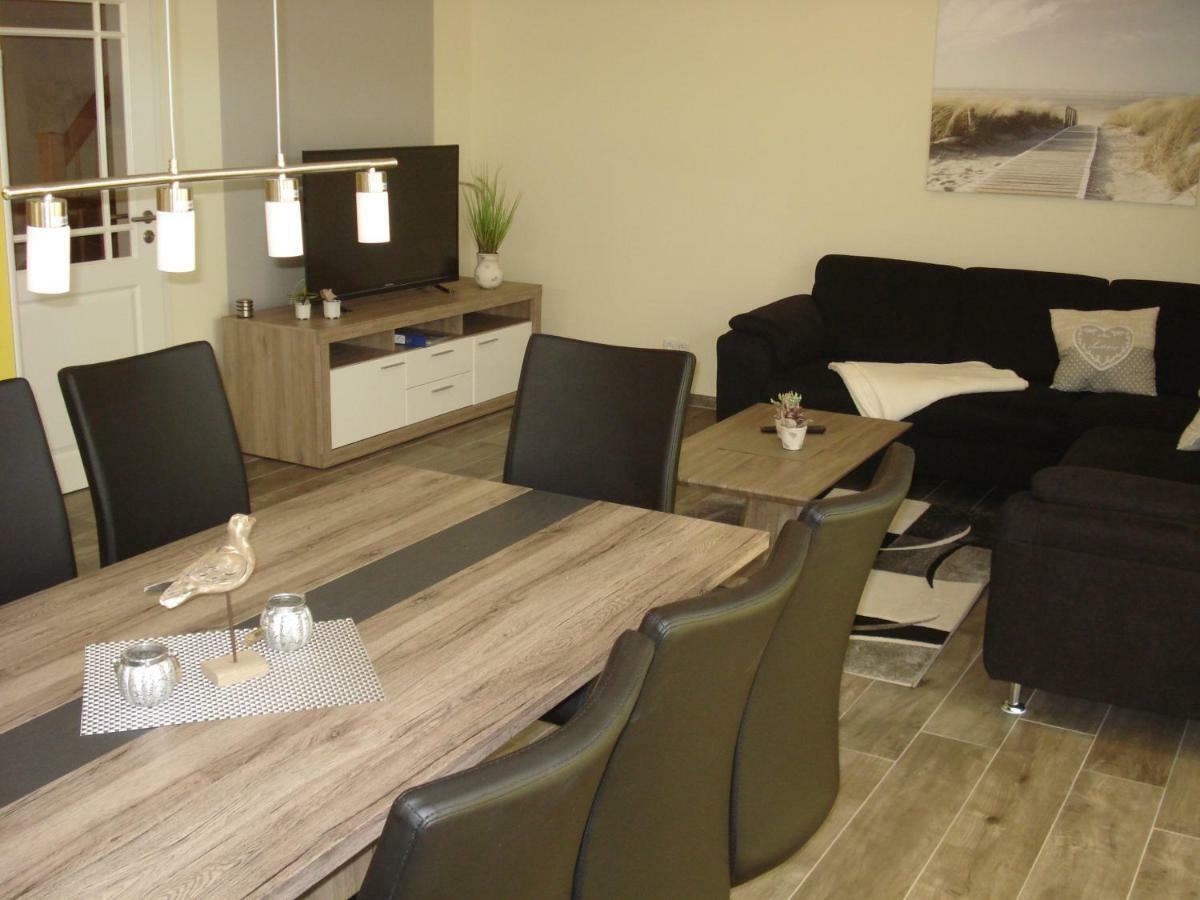 Ferienhaus Seeschwalbe Fehmarn Esterno foto